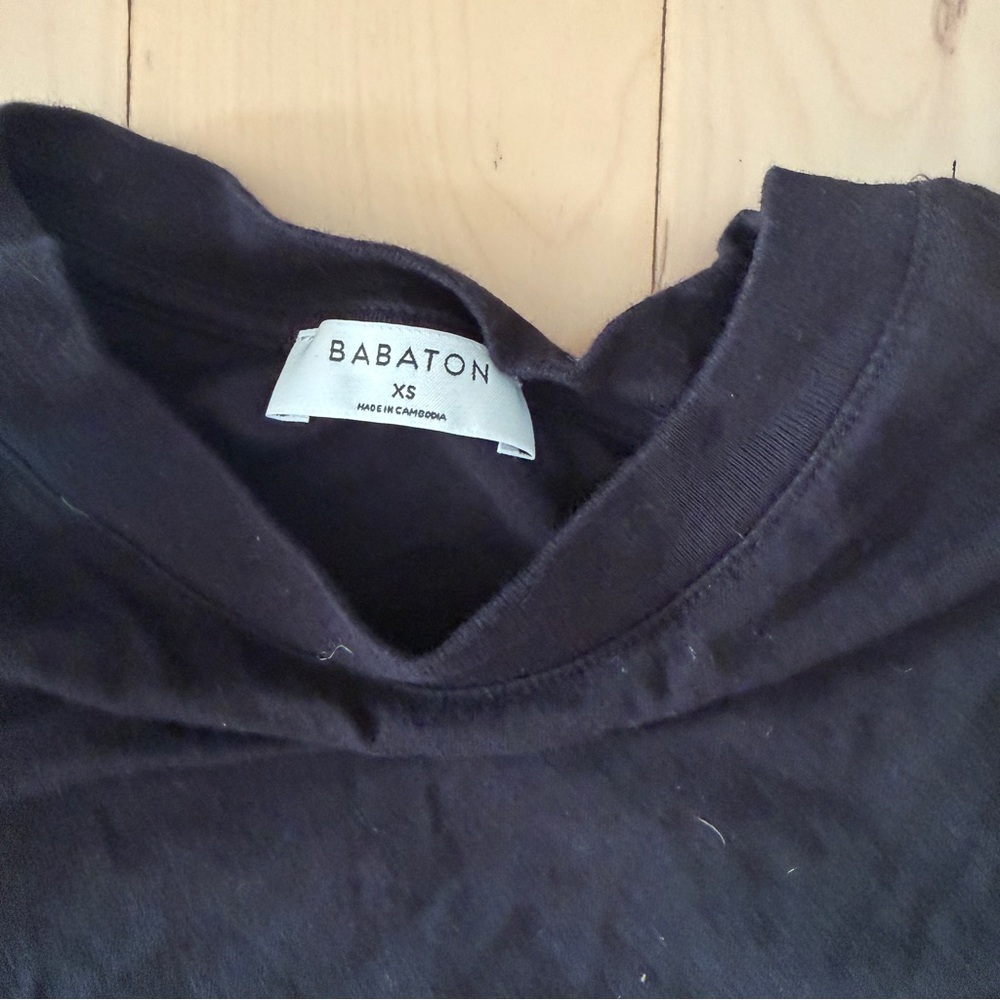 Babaton Shoulder Pad Cropped Tank Top - Picture 3 of 4